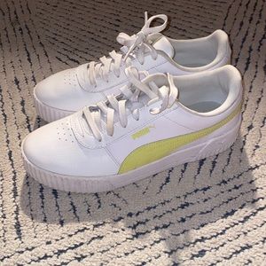 Puma carina softfoam white and green shoes